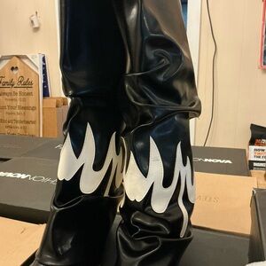 Spitfire Black Pointed Toe Shoes